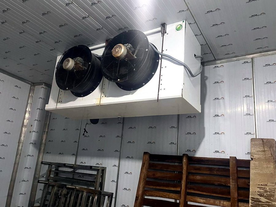 Blast freezer